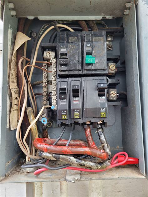 electrical - Why are there occasionally sparks in my old breaker panel? - Home Improvement Stack ...