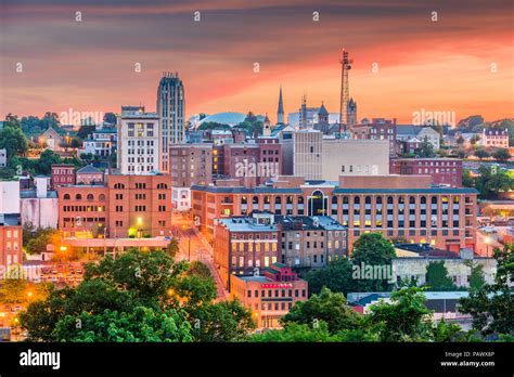 Lynchburg, Virginia, USA downtown city skyline at dusk Stock Photo - Alamy