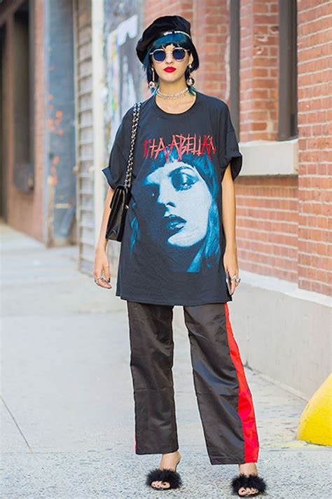 Here's How to Wear a Comfy, Giant T-Shirt and Still Look Stylish (Seriously) | Street style ...