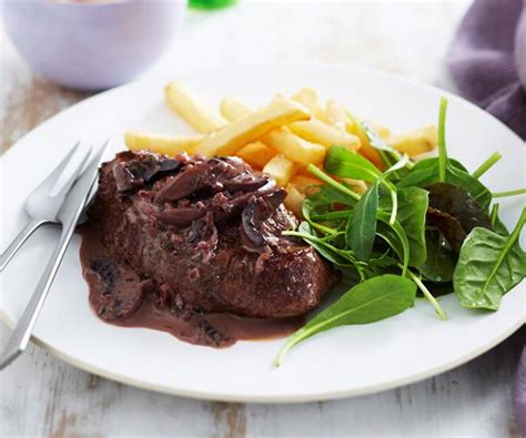 Steak with red wine and mushroom sauce recipe | Food To Love