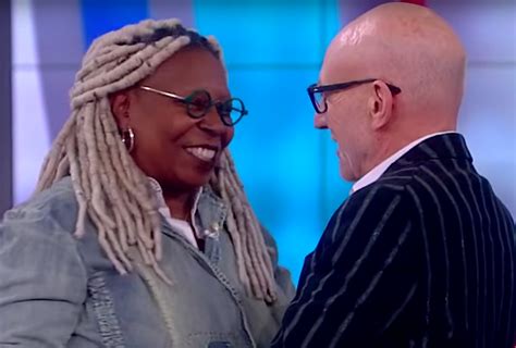 [VIDEO] Patrick Stewart Asks Whoopi Goldberg to Join Star Trek: Picard ...