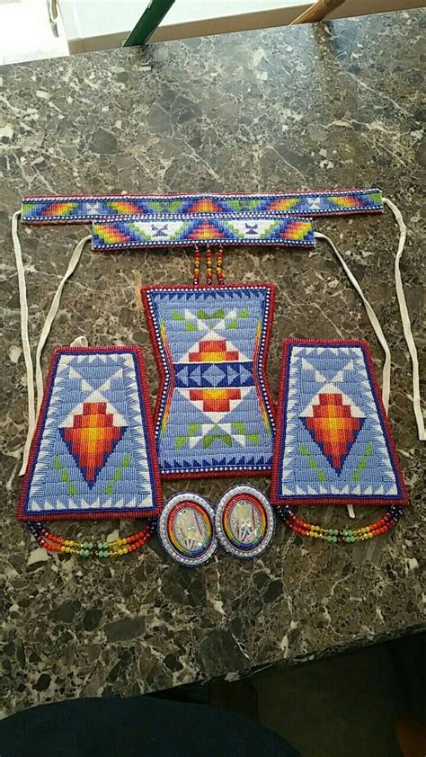 Ta'neeszahnii Designs Geometric beadwork Pow wow regalia | Bead work ...