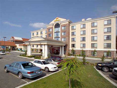 Holiday Inn Express & Suites in Erie, PA | Scott Enterprises - Scott Enterprises