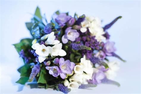 Etiquette for Funeral Flowers at a Cemetery: What to Know | LoveToKnow