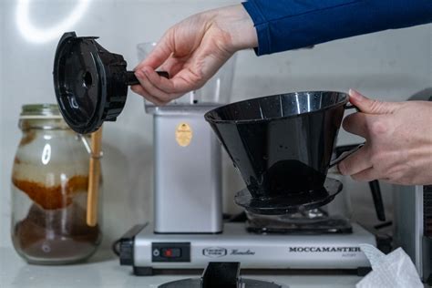 Cleaning Cuisinart Coffee Grinder: Quick and Easy Maintenance Tips