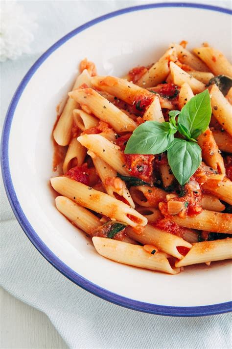 Simple Tomato & Basil Penne - Wallflower Kitchen