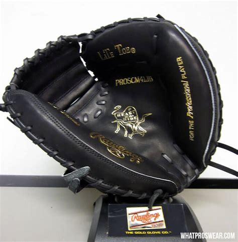 What Pros Wear: Yadier Molina’s Rawlings Heart of the Hide PROSCM41JB ...