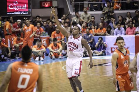 WATCH: Justin Brownlee hits 3-pointer to clinch championship for Ginebra