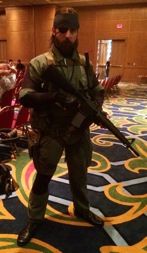 The Soldier Without Borders is Back: 'Metal Gear's Big Boss Cosplays ...