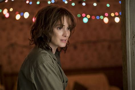 Winona Ryder on Her Mom Role in Stranger Things, Netflix's Love Letter ...