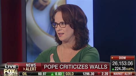 Fox Business Host Elizabeth MacDonald: The Pope Is ‘Weak on the Border Wall’