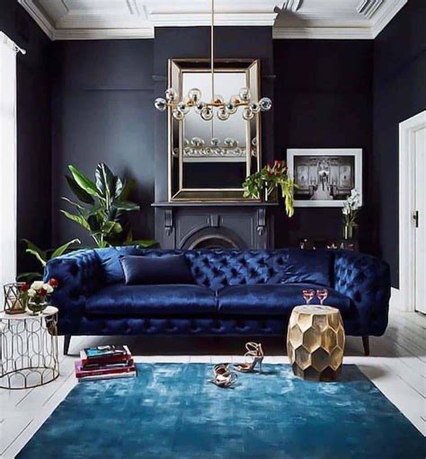 28 Gorgeous living rooms with black walls that create cozy drama ...
