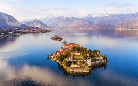 Lake Maggiore and Lake Como: exploring the two Italian lakes