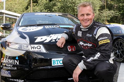 Ex-F1 Racer Johnny Herbert Makes BTCC Debut - autoevolution