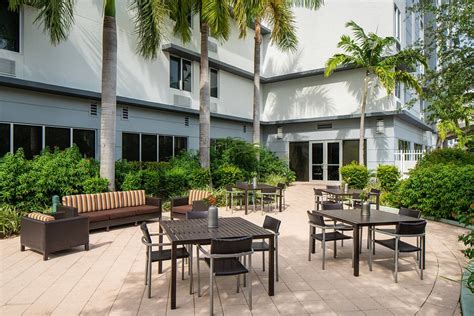 SPRINGHILL SUITES MIAMI DOWNTOWN / MEDICAL CENTER $143 ($̶1̶8̶0̶) - Updated 2021 Prices & Hotel ...