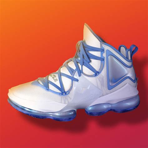 Nike LeBron 19 как часть Tune Squad