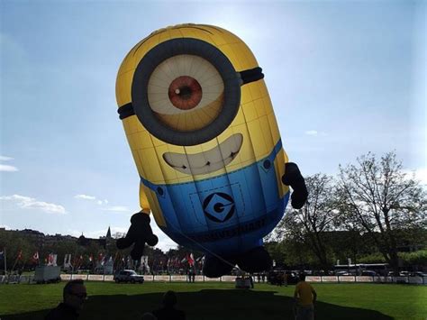 Giant Minion Inflatable Causes Despicable Traffic Jam in Dublin - The ...