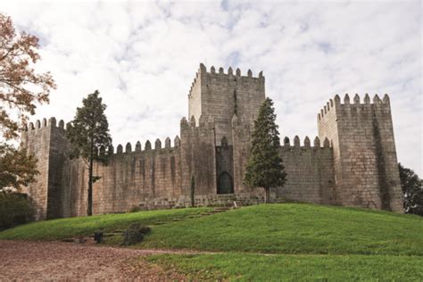 Guimarães is a medieval city with a lot of history to discover. | GENUINE