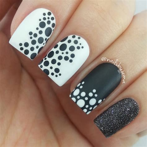 15 Polka Dot Nail Designs - fashionsy.com