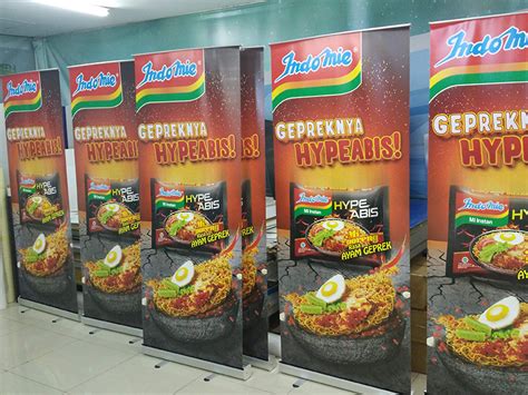 ROLL UP BANNER 200cm x 80cm - DEWAPRINT.COM