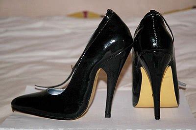 List of shoe styles - Wikipedia