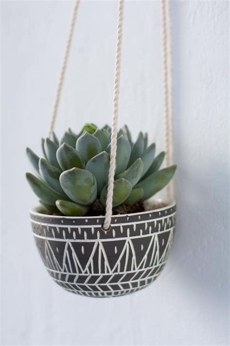 Hanging ceramic planter with geometric pattern Wall succulent | Etsy | Pot suspendu, Plantes ...