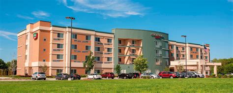 Hotel Amenities & Contact Information | Courtyard Milwaukee Airport