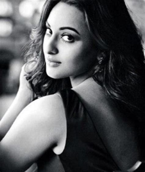 Sonakshi Sinha – Movies, Bio and Lists on MUBI