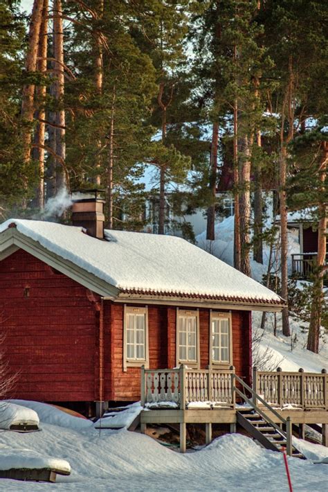 You’ll Love These 13 Cozy and Snowy Cottages