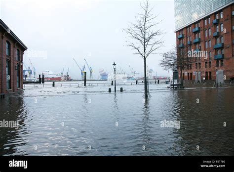 Flooding in Hamburg Stock Photo - Alamy