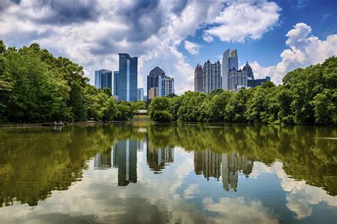 Skyline of downtown Atlanta, Georgia from Piedmont Park - TS Associates