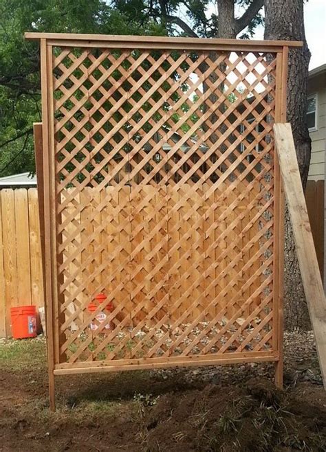 How To Get Added Privacy In Your Backyard By Building A Trellis | Diy ...