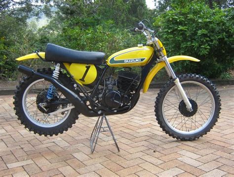 1974SuzukiRN400 | Suzuki dirt bikes, Suzuki bikes, Suzuki motocross