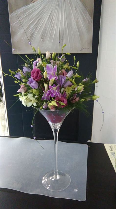 Jasmin fleurs et déco Jasmin, Flower Arrangements, Glass Vase ...