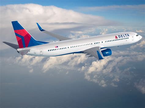 Delta Boeing 737-800 flight makes emergency landing - Business Insider