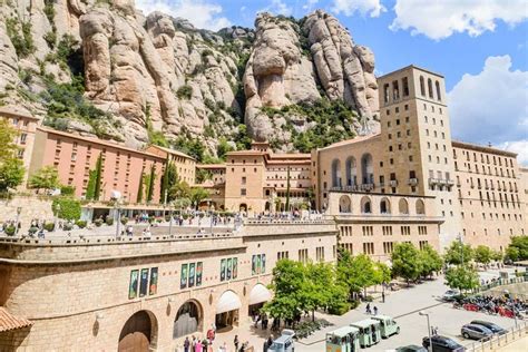 Montserrat Monastery & Hiking Tour from Barcelona - Civitatis.com