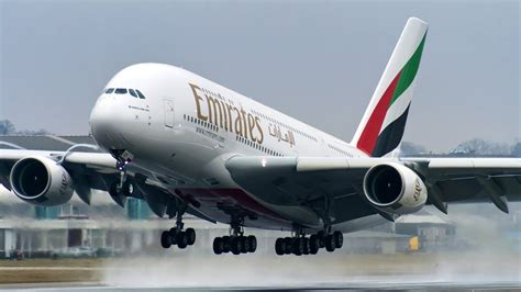 A380 Emirates (Эмирейтс А380) взлет и посадка видео внутри самолета ...