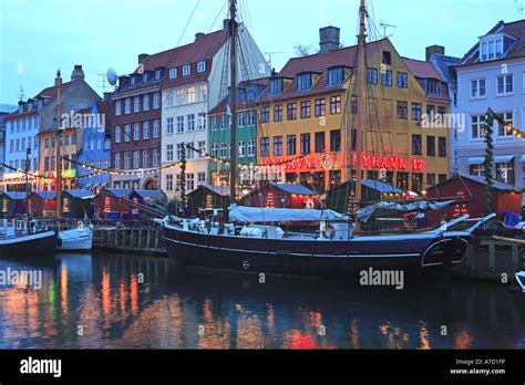 Nyhavn, Christmas Market, Copenhagen Stock Photo - Alamy