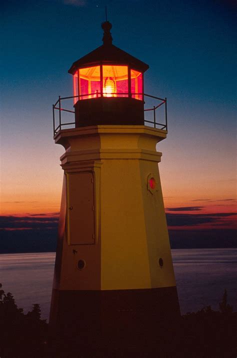 Discover Ohio's Lake Erie Lighthouses | Lighthouse, Ohio lighthouses, Beautiful lighthouse