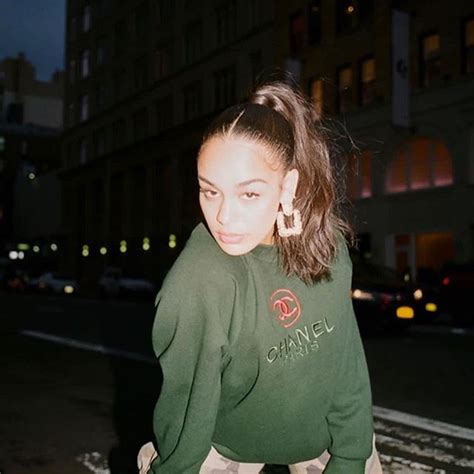 Hashtag #jorjasmith sur Instagram • Photos et vidéos Jorja Smith, Instagram Photo, Sweatshirts ...