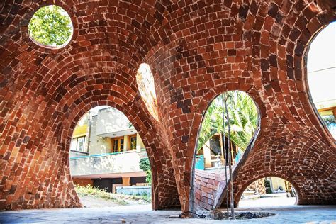 Rhino News, etc.: Free-form bricks in a modern vault