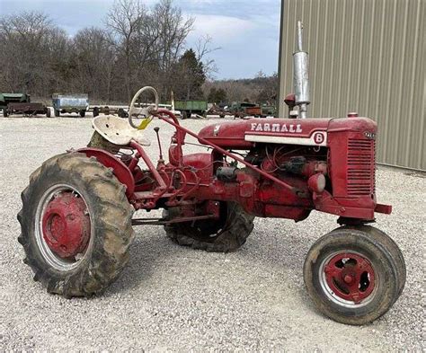 Farmall B tractor for parts or restore - Schneider Auctioneers LLC