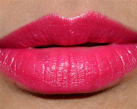 The Summer Season: MAC Full Fuchsia Lipstick