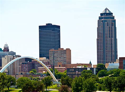 Best Des Moines Skyline Stock Photos, Pictures & Royalty-Free Images - iStock