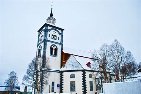 Røros: Christmas in Norway’s Historical Mining Town – Julia Elizabeth Blog