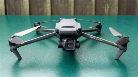 DJI Mavic 3 review: flying fortress | TechRadar