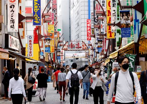 Japan Bounces Back to Economic Growth as Coronavirus Fears Recede - The New York Times