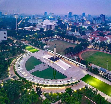 WOW... Amazing! Taman Lapangan Banteng Kini Jadi Spot Instagenik Jakarta Mirip Luar Negeri ...