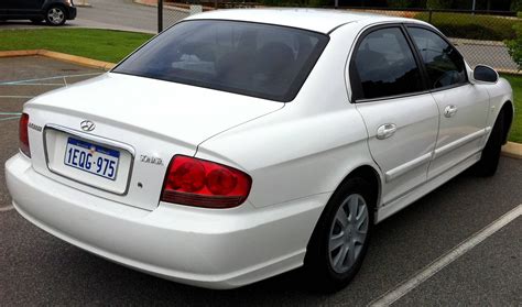 2005 Hyundai Sonata LX - Sedan 2.7L V6 auto