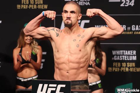 robert-whittaker-ufc-234-weigh-ins | MMA Junkie